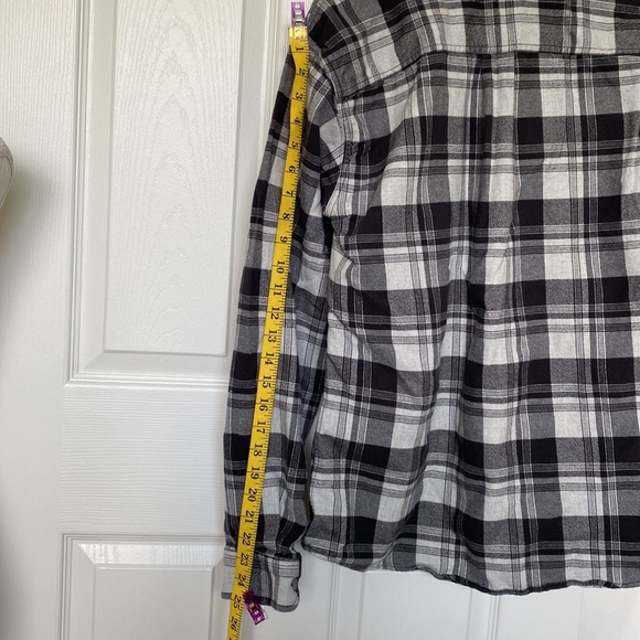 Men’s Eddie Bauer Classic Fit Flannel size Medium - Picture 5 of 5